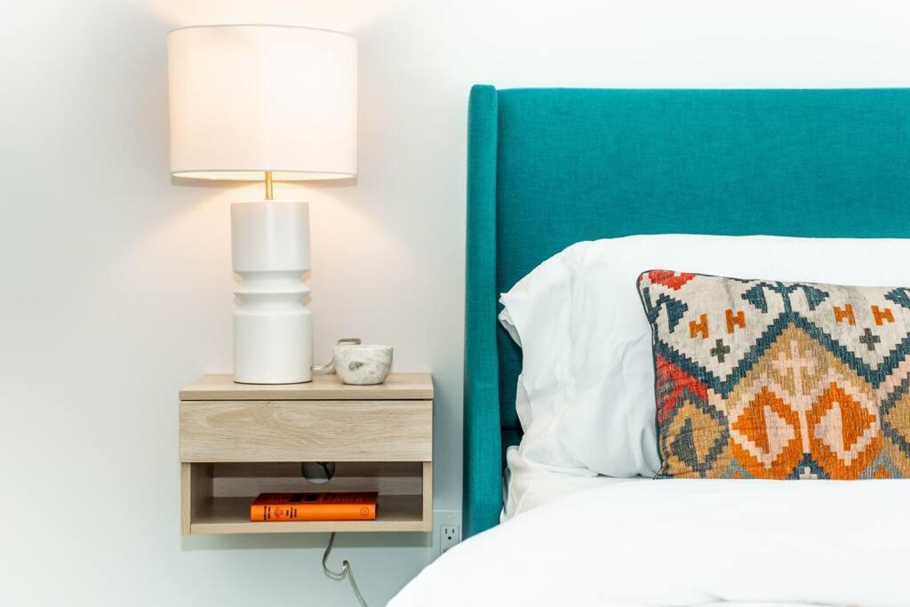 Modern Nordic Escape, 3Br Near Wem & Dt, Aircon & Fireplace, Wifi, Sleeps 6! Edmonton Zewnętrze zdjęcie