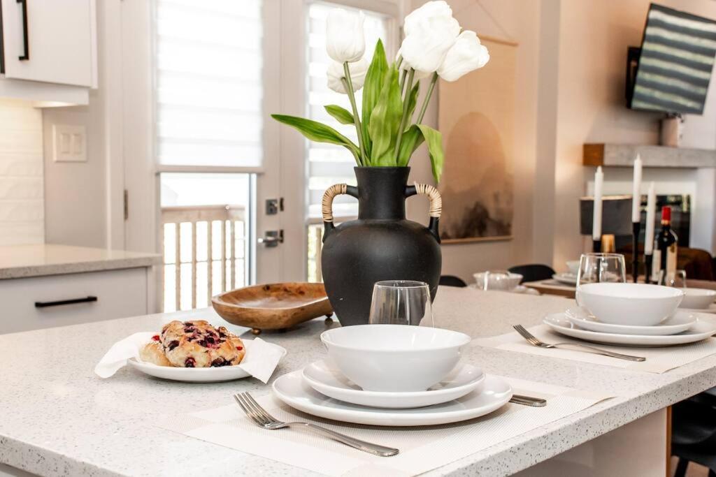 Modern Nordic Escape, 3Br Near Wem & Dt, Aircon & Fireplace, Wifi, Sleeps 6! Edmonton Zewnętrze zdjęcie