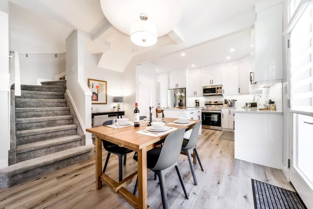Modern Nordic Escape, 3Br Near Wem & Dt, Aircon & Fireplace, Wifi, Sleeps 6! Edmonton Zewnętrze zdjęcie