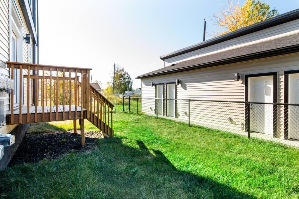 Modern Nordic Escape, 3Br Near Wem & Dt, Aircon & Fireplace, Wifi, Sleeps 6! Edmonton Zewnętrze zdjęcie